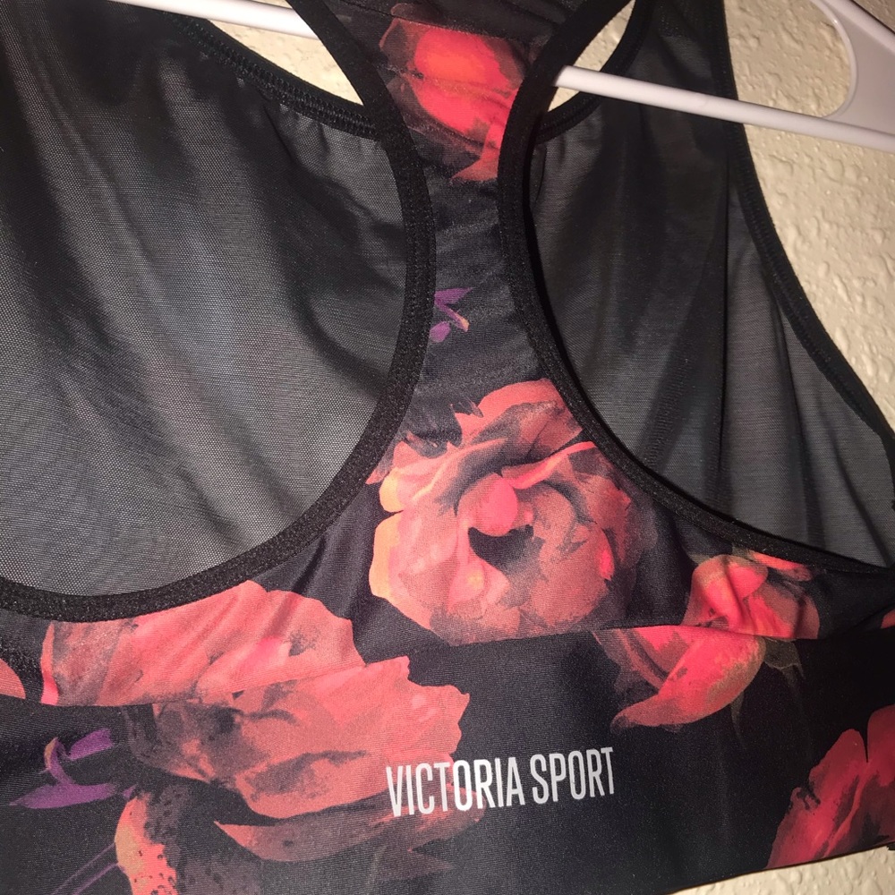 🤍Victoria SPORT Sports Bra - Picture 3 of 4